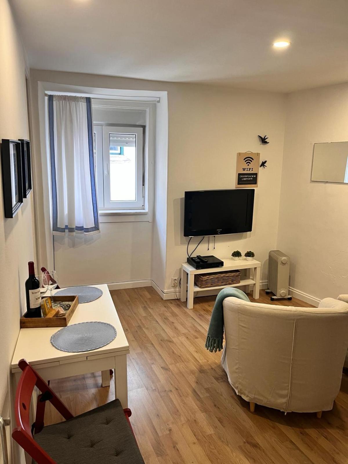 Casa Beco Do Castelo Apartment Lisbon Luaran gambar